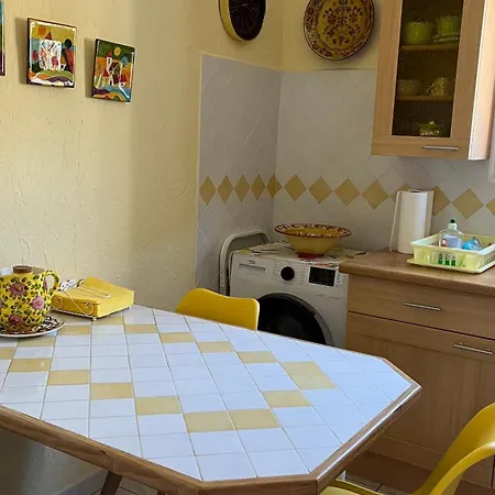 Camiel Apartman *
