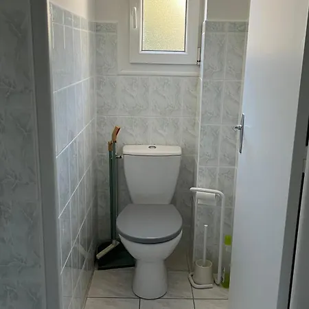 Camiel Apartman *